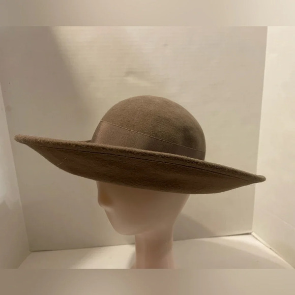 Betmar New York Brown 100% Wool Hat With Bow OS - Picture 3 of 9